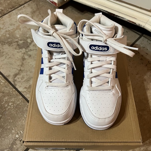 Youth Adidas Postmove Mid Basketball Shoe - Picture 3 of 6